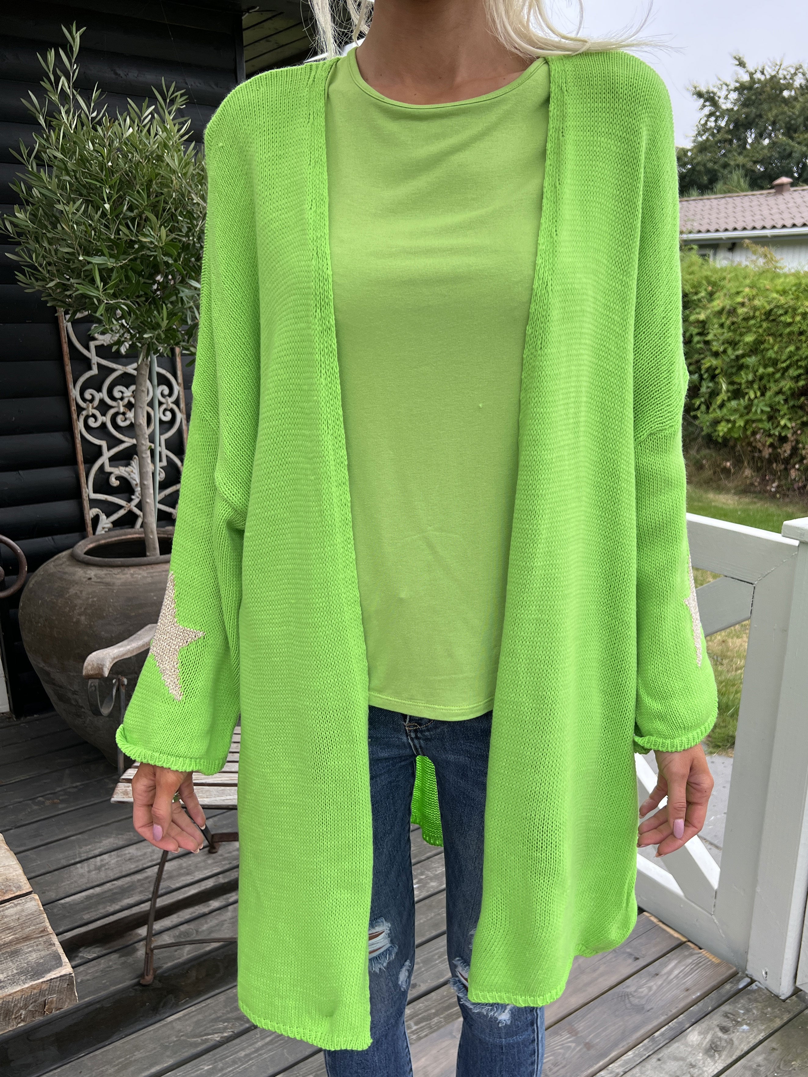 Lowa - Strik cardigan med stjerne på ærmet